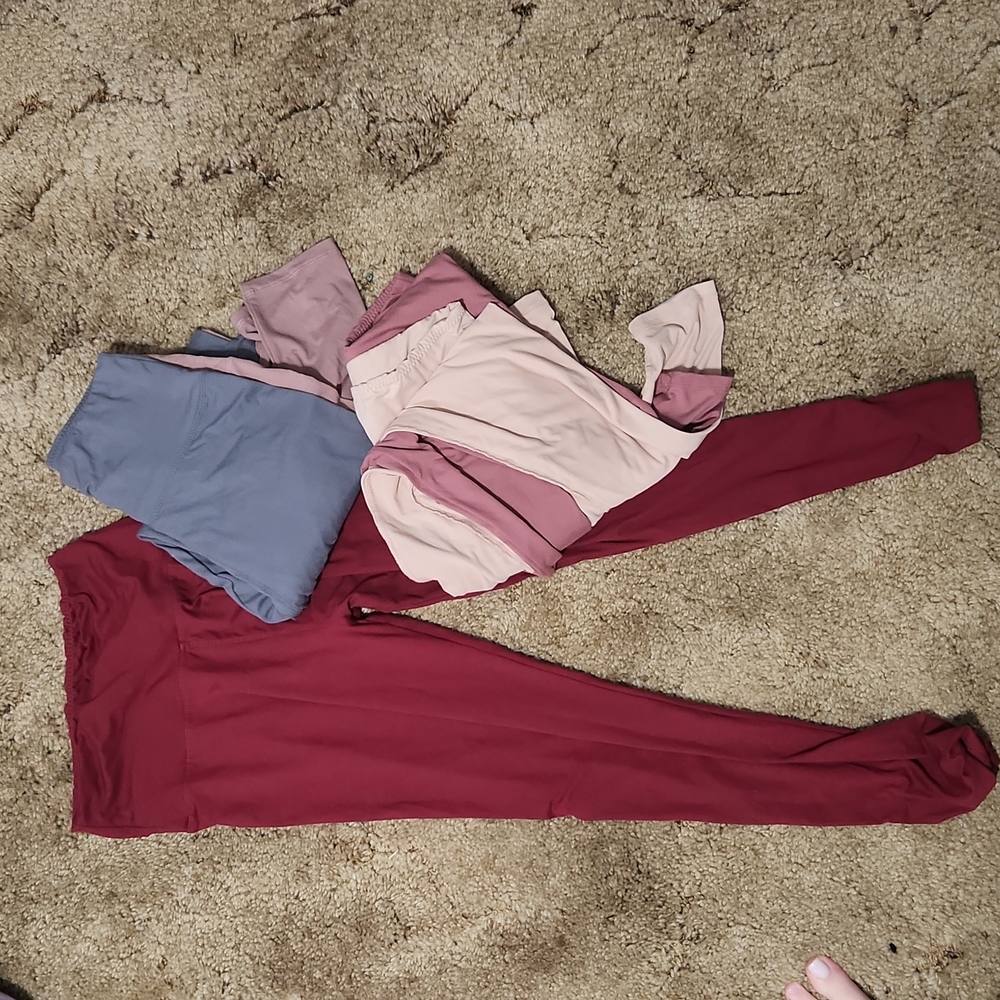 5 pairs of leggings